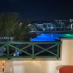 Torres Del Castillo, 208marina Apartment